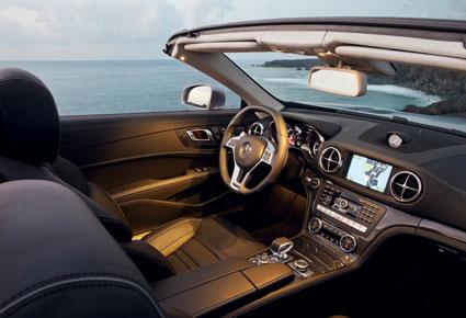 قصة اندفاع تتجدد مع سيارة SL 63 AMG الجديدة 